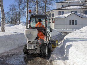 Садовый райдер HUSQVARNA P 525DX с кабиной