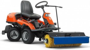 Щетка Husqvarna 5870246-01 для райдеров 15T/15T AWD/R316T/R316T AWD 105 см