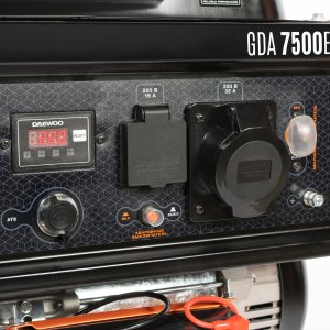 Бензиновый генератор DAEWOO GDA 7500E (6.5кВт, 220В)