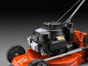 Газонокосилка бензиновая Husqvarna LC 551SP