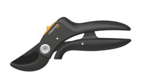 Cекатор Fiskars контактный PowerLever™ P55